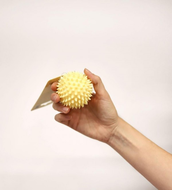 Bola Pinchos Amarilla