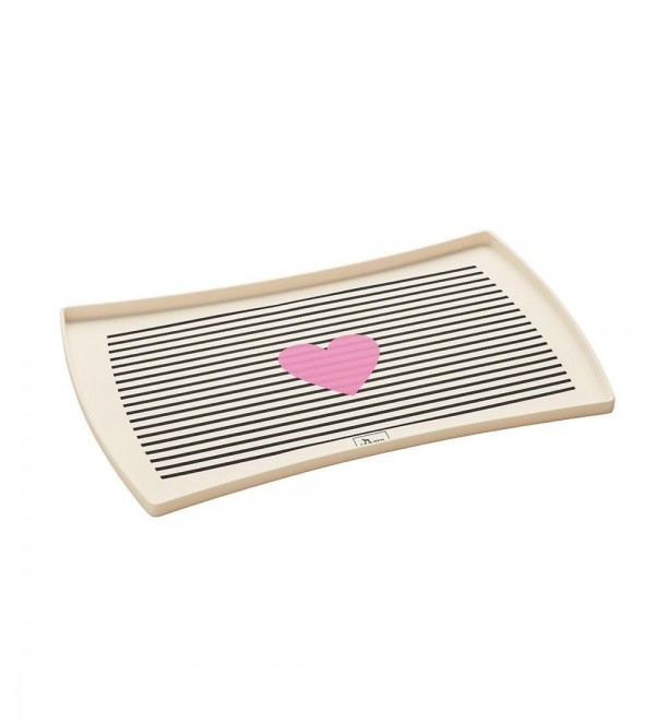 "Bandeja comederos Biri" translates to "Biri feeding tray" in English.