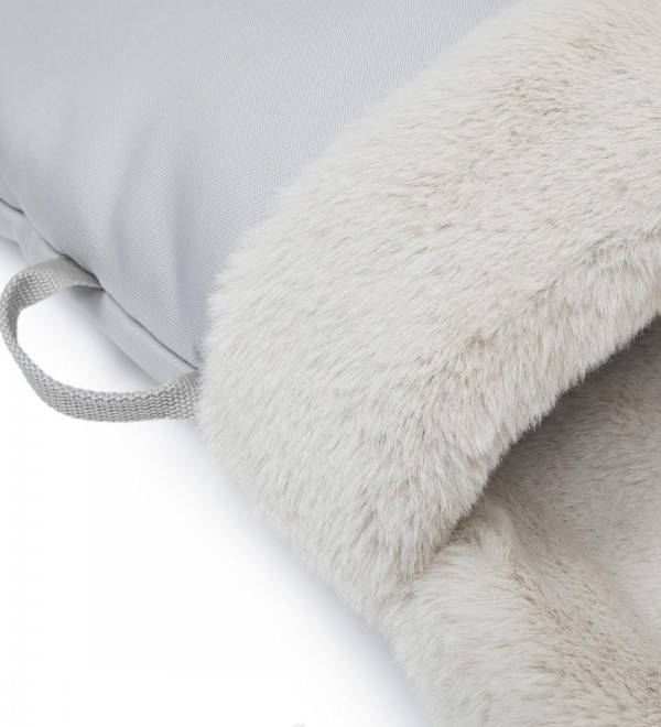 I take out Luca's hair.