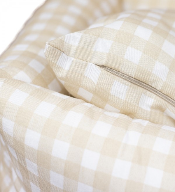 Vicky Beige Dog Bed