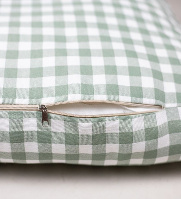 Removable dog bed cushion Vicky in green