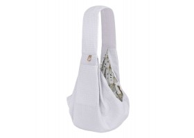 Bandolera Waffle Gris translates to "Gray Waffle Shoulder Bag" in English.