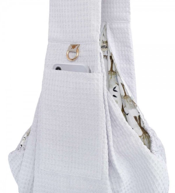 Bandolera Waffle Gris translates to "Gray Waffle Shoulder Bag" in English.