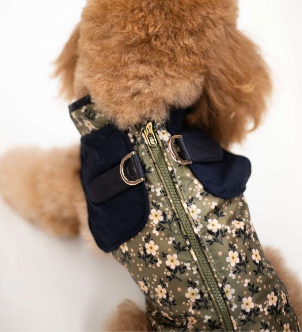 Impermeable con Arnés Mary